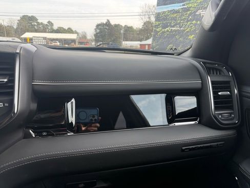 Used 2025 RAM 1500 Limited w/ Bed Utility Group image 25