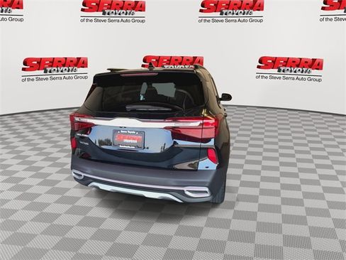 Used 2023 Kia Seltos EX image 8