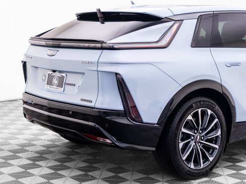 Used 2024 Cadillac Lyriq Sport AWD/4WD image 39