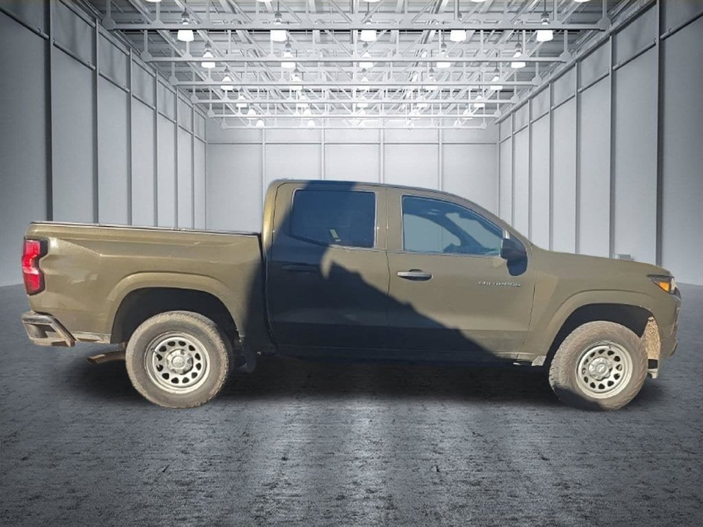 Used 2023 Chevrolet Colorado W/T RWD image 7