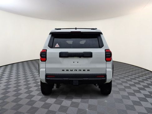 Certified 2026 Toyota 4Runner SR5 AWD/4WD image 6