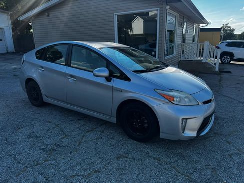 Used 2013 Toyota Prius Two FWD image 3