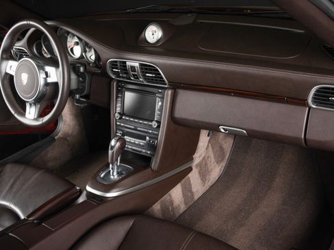 Used 2011 Porsche 911 Turbo S image 18