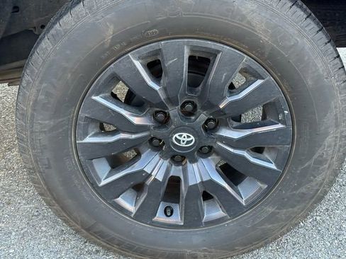 Used 2023 Toyota Tacoma Limited w/ Nightshade Package image 15