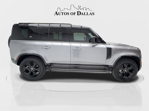 Used 2024 Land Rover Defender 110 X-Dynamic SE image 7