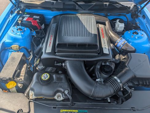 Used 2010 Ford Mustang GT Premium RWD image 22