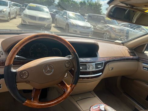 Used 2008 Mercedes-Benz S 550 w/ AMG Sport Pkg image 12