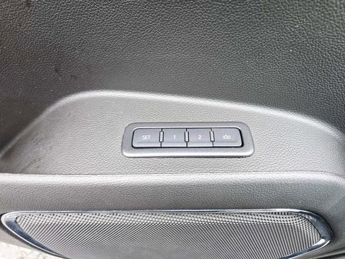 Used 2020 Chevrolet Suburban Premier w/ Premier 6.2L Value Package image 38