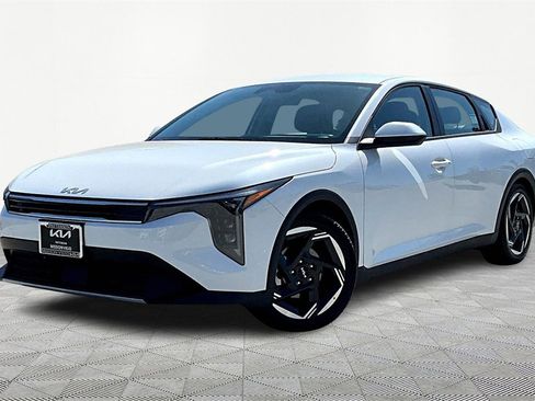 Certified 2025 Kia K4 EX image 1