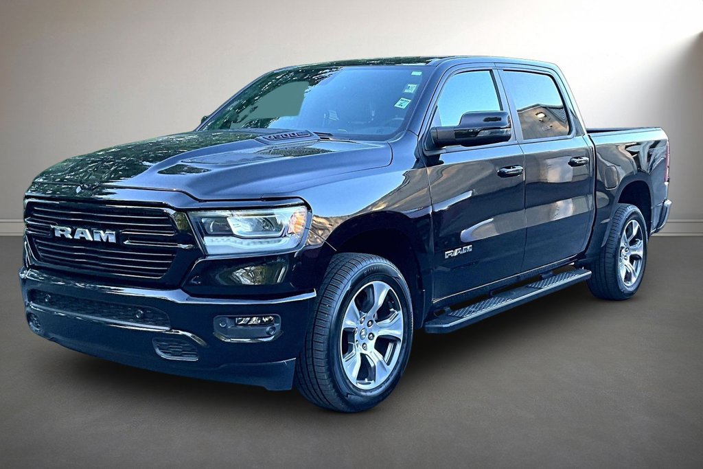 Used 2023 RAM 1500 Laramie AWD/4WD image 3