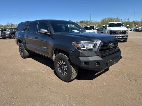 Used 2016 Toyota Tacoma TRD Off-Road w/ Towing Package image 8