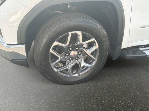 New 2026 GMC Sierra 1500 SLT w/ SLT Premium Plus Package RWD image 10