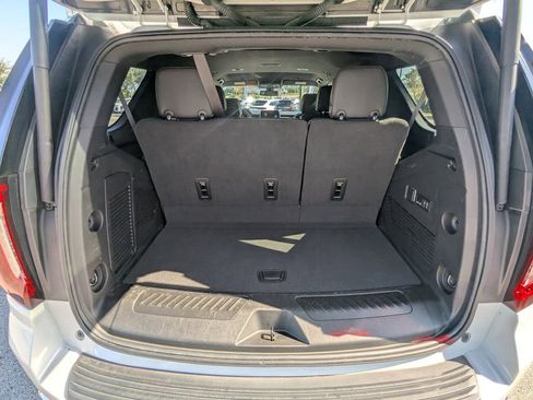 Used 2022 GMC Yukon SLT w/ SLT Luxury Package image 14