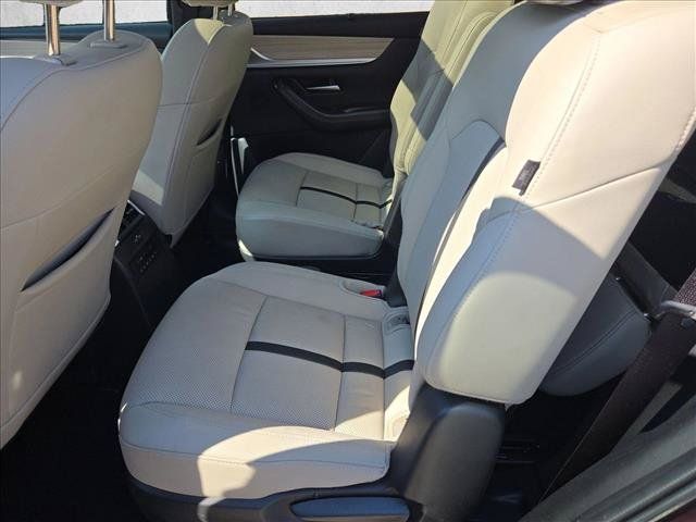 Used 2024 MAZDA CX-90 3.3 Turbo w/ Premium Package AWD/4WD image 20