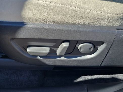 New 2025 MAZDA CX-70 Plug-In Hybrid w/ Premium Pkg image 6