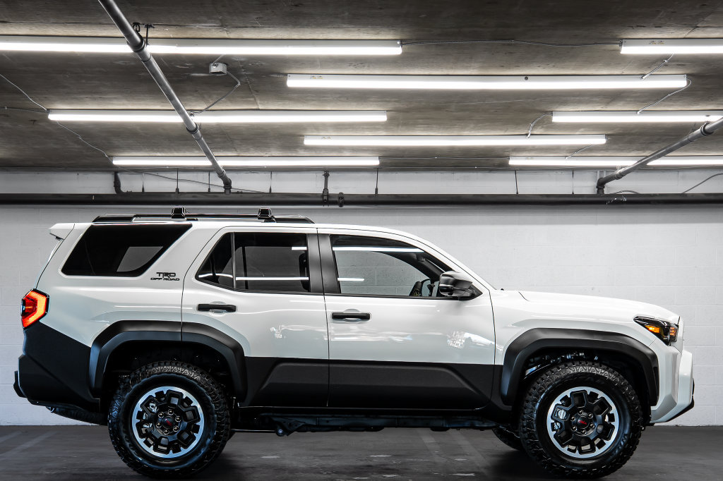 Used 2025 Toyota 4Runner TRD Off-Road Premium AWD/4WD image 6