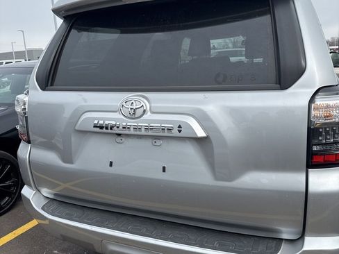 Used 2024 Toyota 4Runner SR5 Premium image 4
