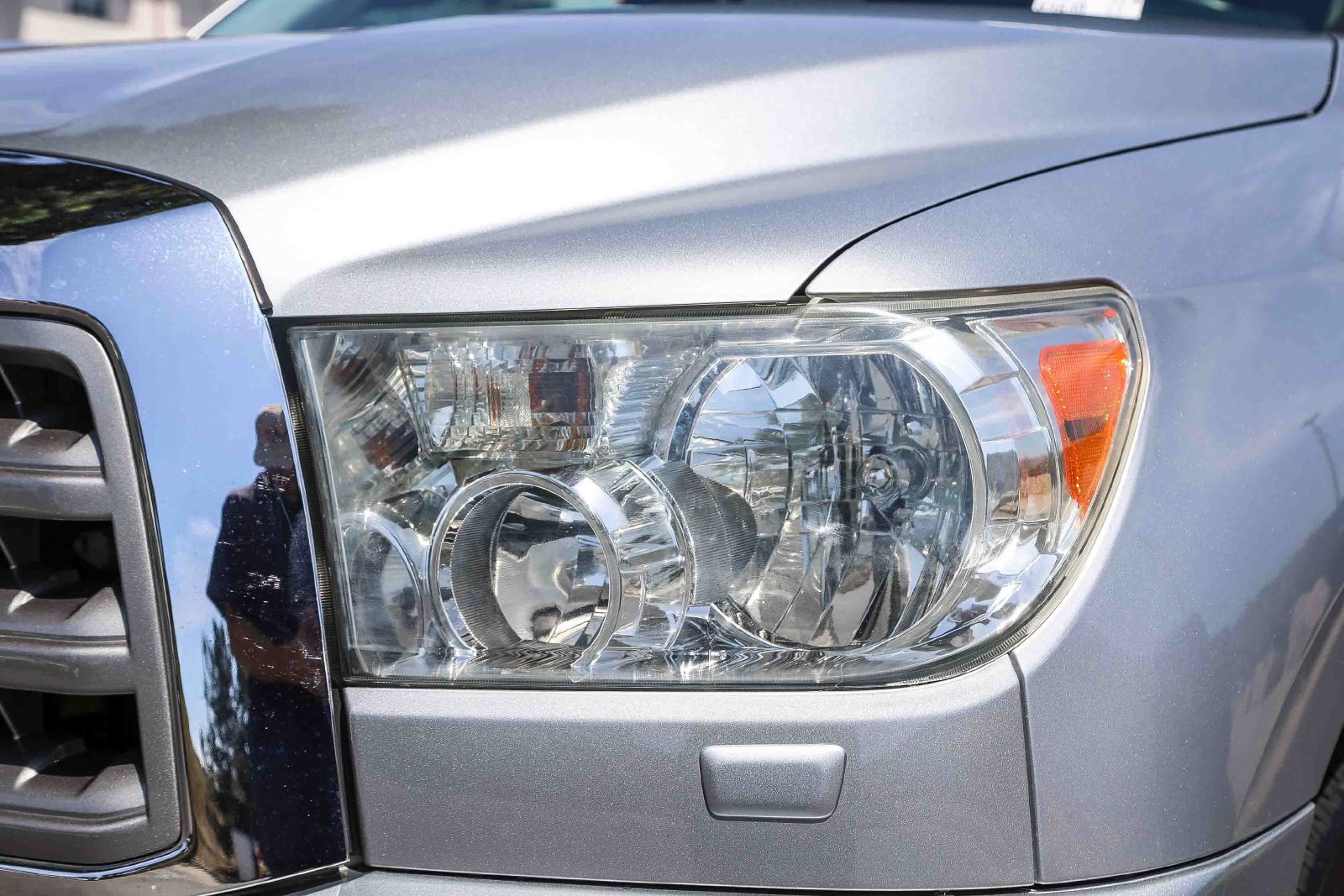 Certified 2016 Toyota Sequoia Limited w/ Safety & Convenience Package AWD/4WD image 10