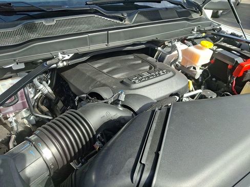 Used 2024 RAM 2500 Tradesman w/ Chrome Appearance Group image 28