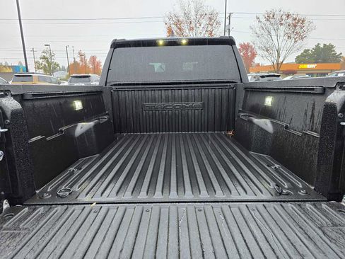 Certified 2025 Toyota Tacoma TRD Off-Road image 17