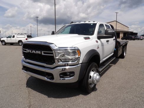 Used 2024 RAM 5500 Tradesman w/ Chrome Appearance Group AWD/4WD image 64