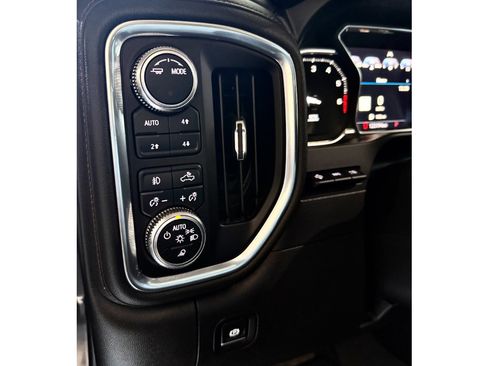 Used 2021 GMC Sierra 1500 AT4 w/ AT4 Value Package AWD/4WD image 24