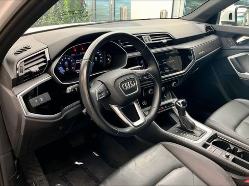 Used 2023 Audi Q3 2.0T Premium w/ Convenience Package AWD/4WD image 17