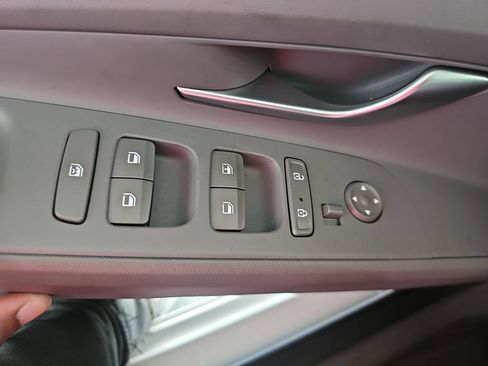 Certified 2023 Hyundai Elantra SE FWD image 26