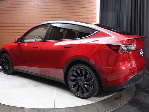 Used 2022 Tesla Model Y Performance image 32