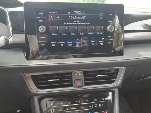 New 2026 Volkswagen Taos SE AWD/4WD image 13