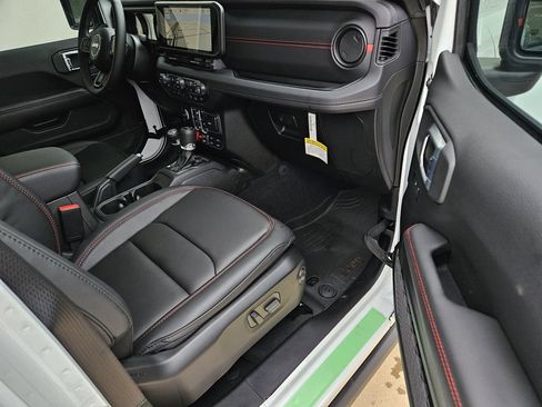New 2026 Jeep Wrangler Unlimited Rubicon AWD/4WD image 7