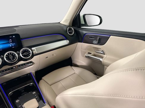 Certified 2023 Mercedes-Benz GLB 250 4MATIC image 29