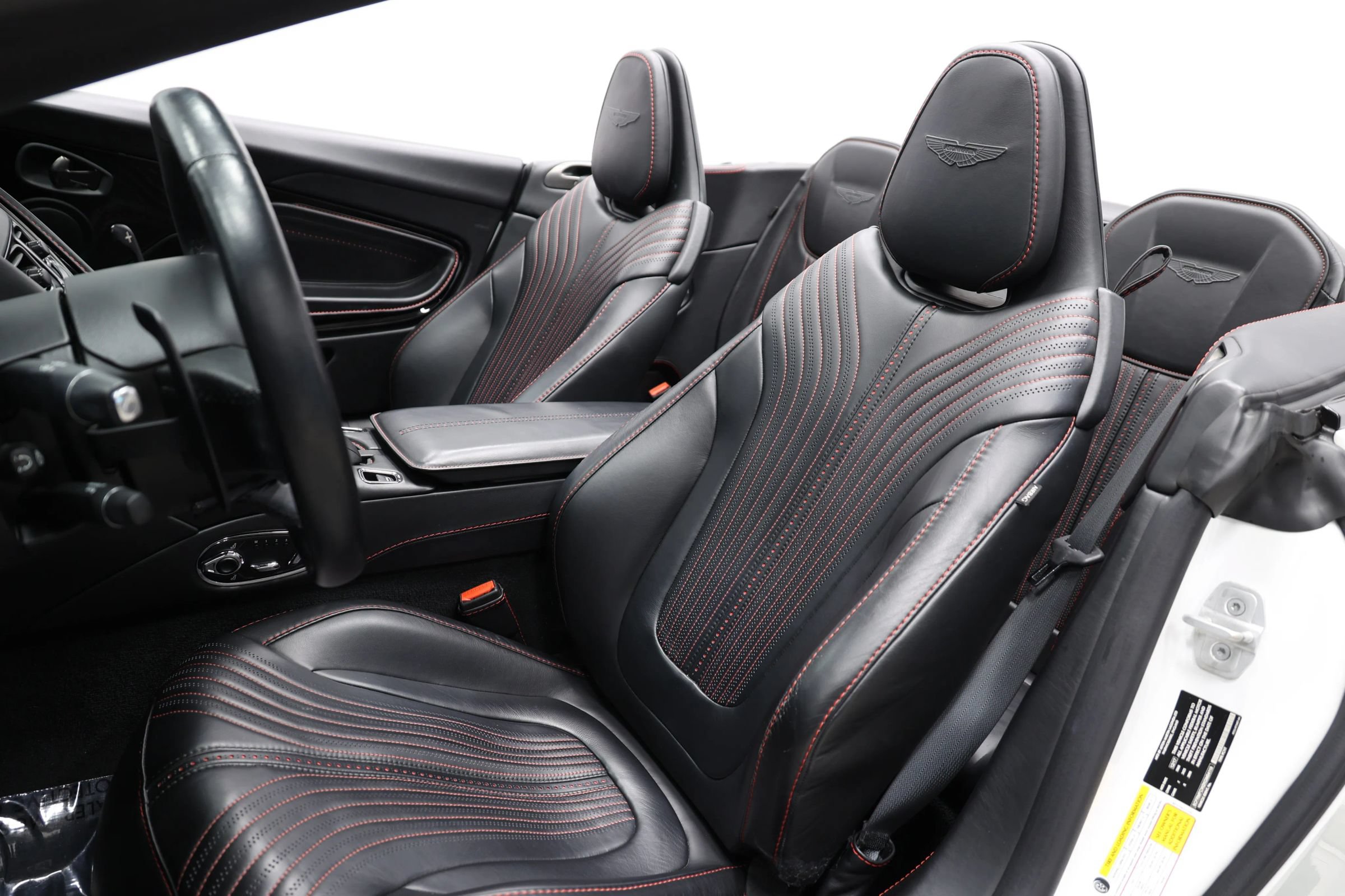 Used 2019 Aston Martin DB11 Volante RWD image 19
