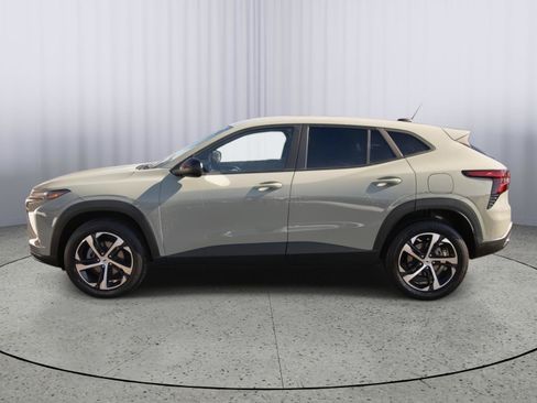 Used 2024 Chevrolet Trax RS image 18