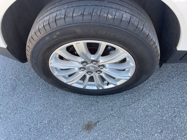 Used 2019 Cadillac XT5 FWD image 6