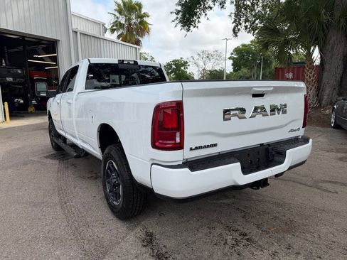 New 2026 RAM 3500 Laramie AWD/4WD image 4
