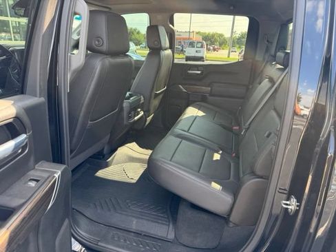Used 2020 Chevrolet Silverado 1500 LT Trail Boss AWD/4WD image 8