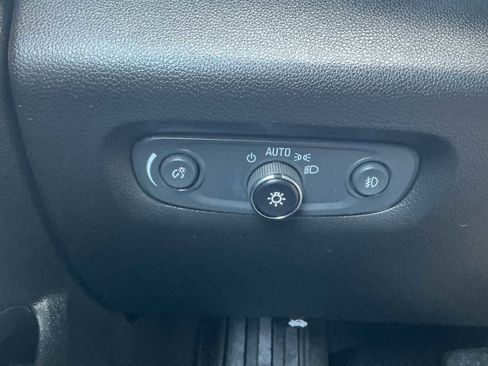 Used 2020 Chevrolet Traverse RS FWD image 14