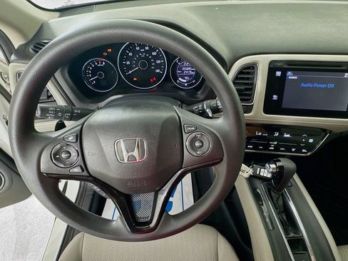 Used 2016 Honda HR-V EX image 12