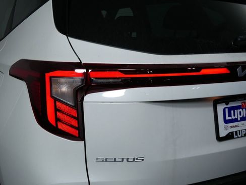 New 2026 Kia Seltos S image 13