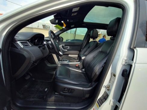 Used 2019 Land Rover Discovery Sport HSE image 14