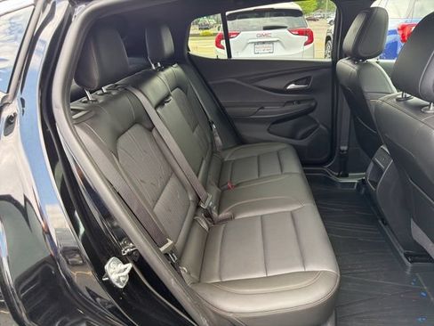 Used 2025 Buick Envista Preferred FWD image 18