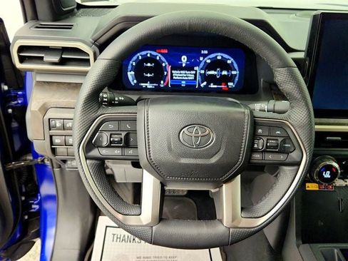 Used 2025 Toyota Tacoma Limited AWD/4WD image 14
