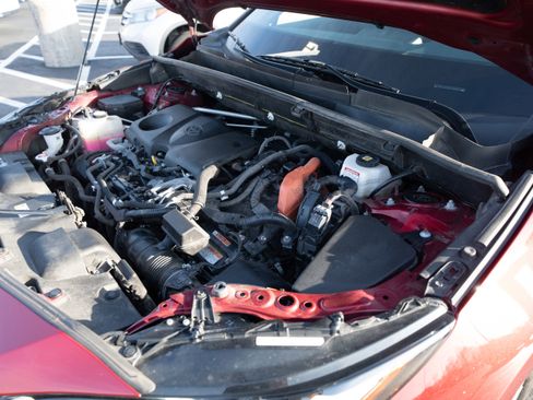 Used 2021 Toyota Venza Limited w/ Advanced Technology Package image 34