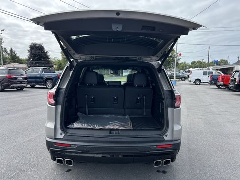 New 2026 GMC Acadia AT4 w/ LPO, Floor Liner Package image 5