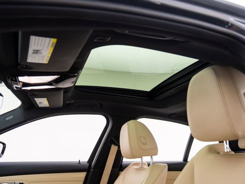 Used 2020 BMW 330i xDrive Sedan w/ Driving Assistance Package image 18