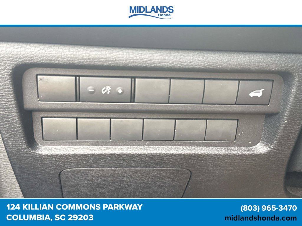 Used 2025 Mitsubishi Outlander SE FWD image 25