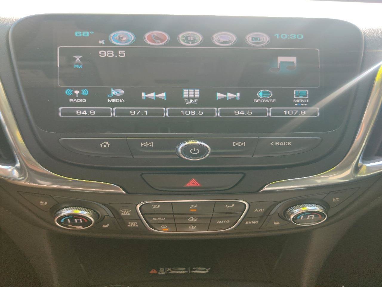 Used 2018 Chevrolet Equinox Premier w/ LPO, Floor Liner Package AWD/4WD image 11