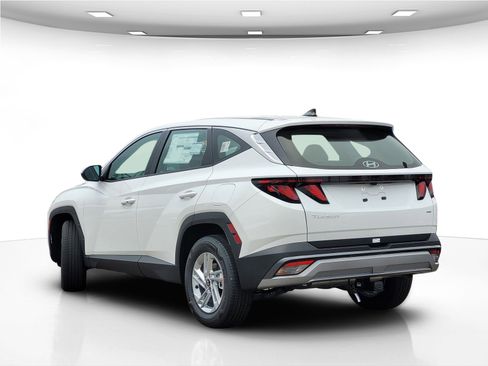 New 2026 Hyundai Tucson SE image 5