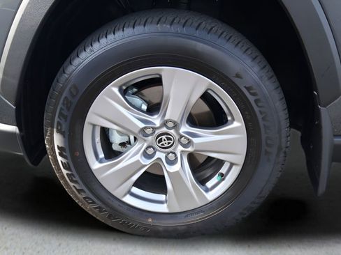 Certified 2025 Toyota RAV4 XLE w/ Convenience Package image 28